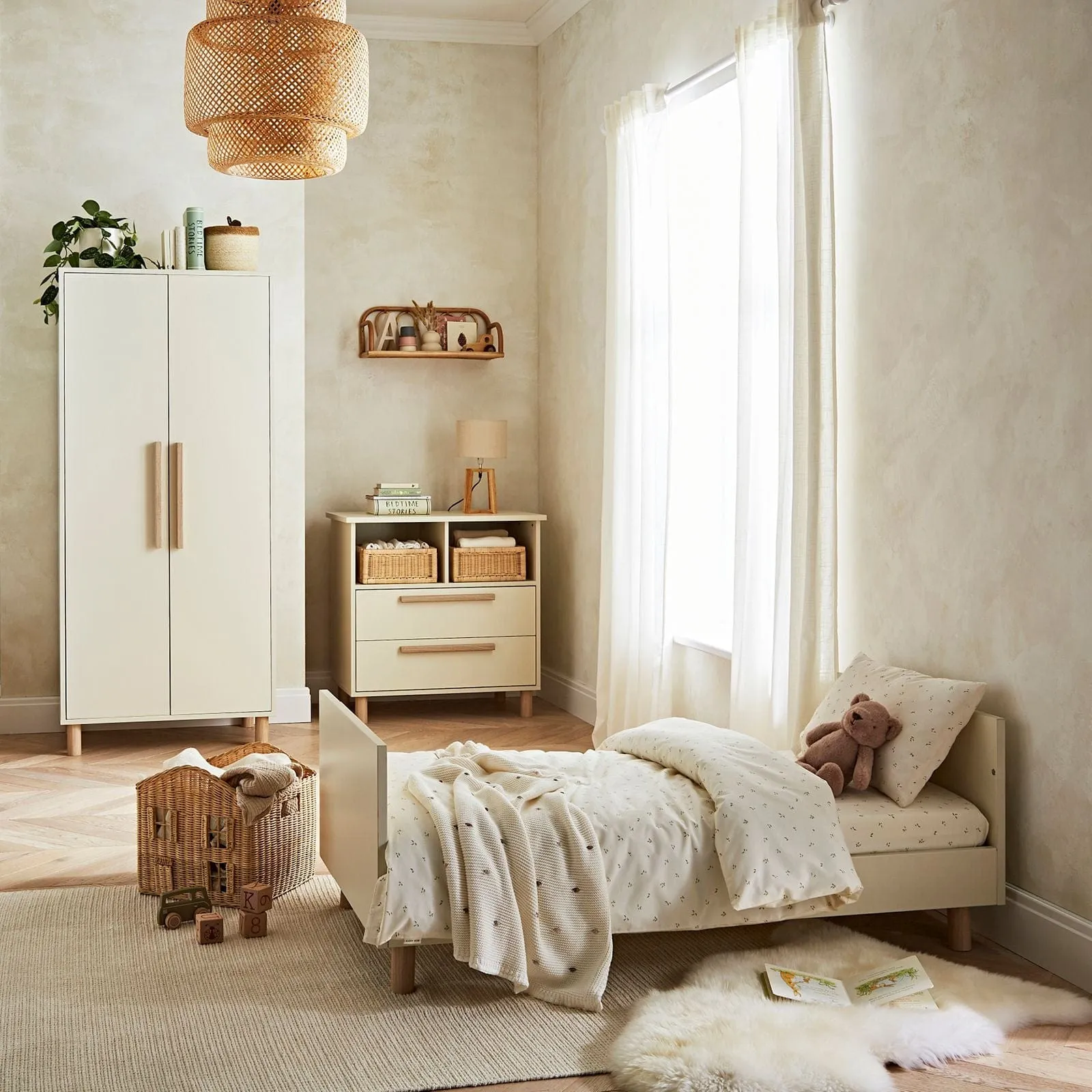Cuddle Co Harper 3 Nursery Piece Set | Cream & Ash
