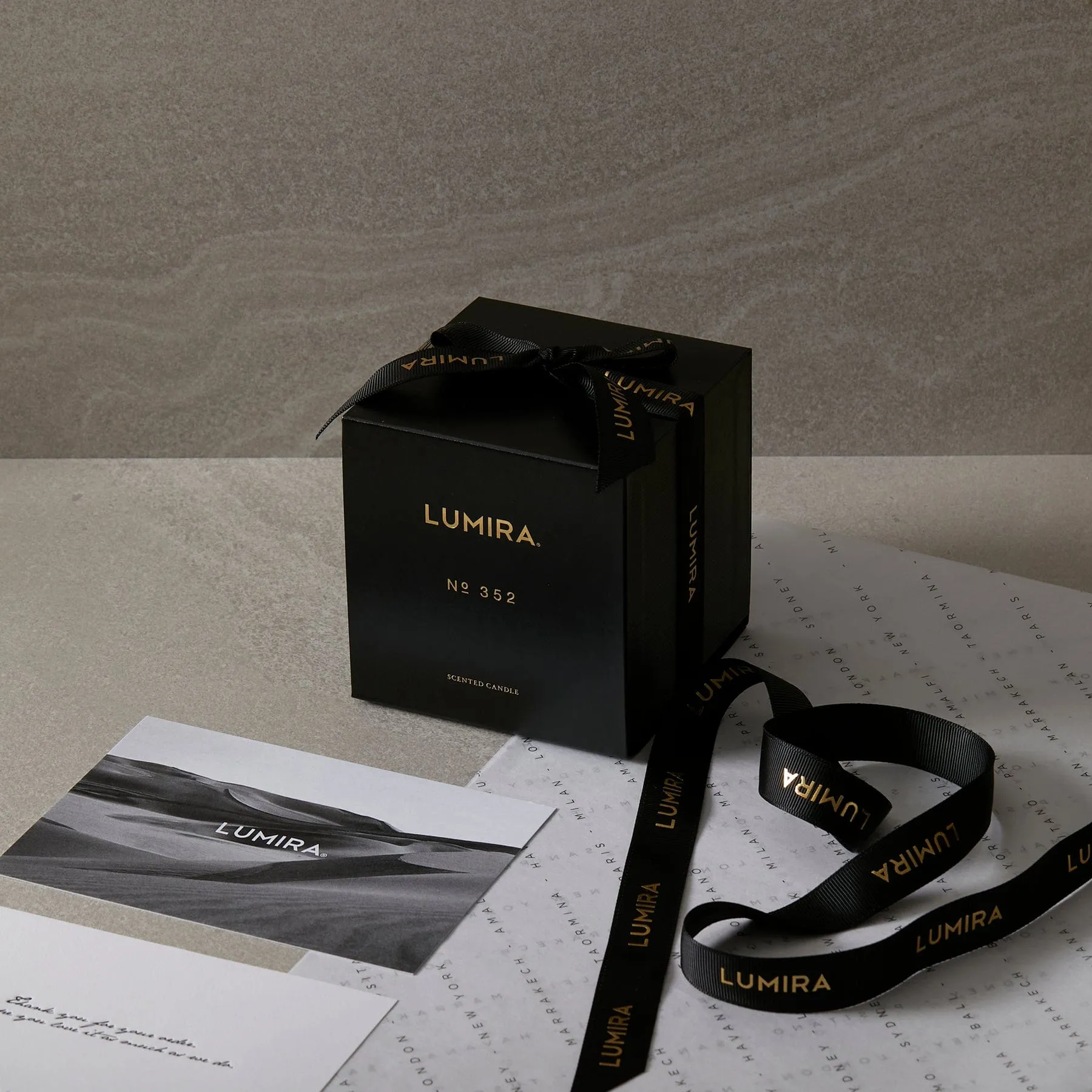 No352 Leather & Cedar Candle by Lumira