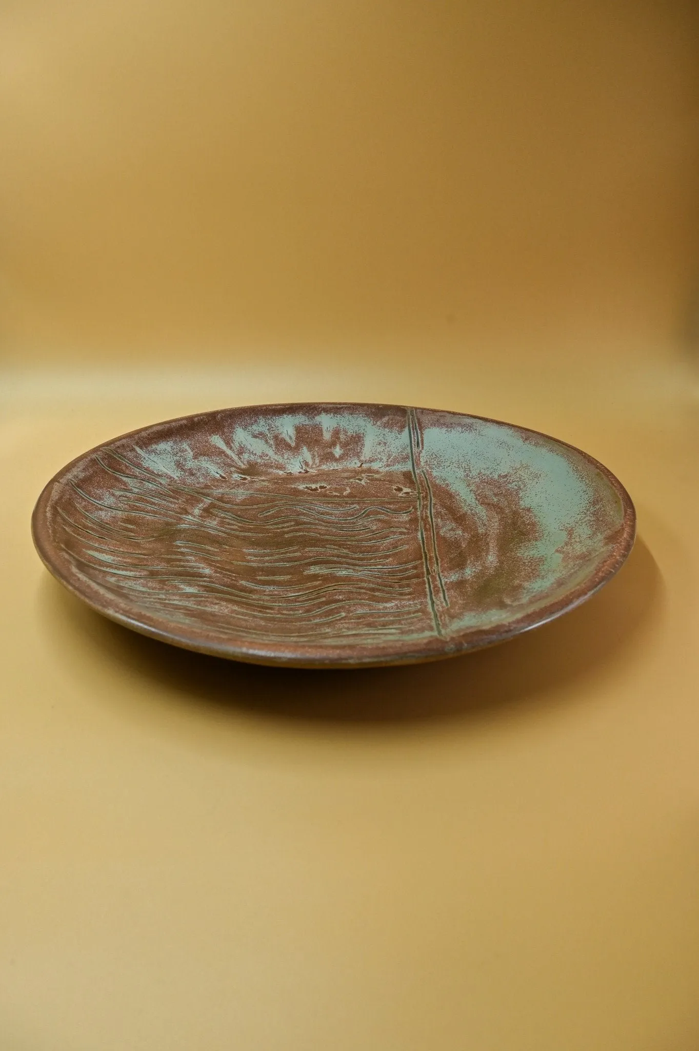 Round Stoneware Engraved Platter
