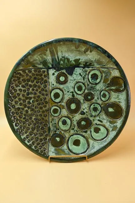 Round Stoneware Engraved Platter
