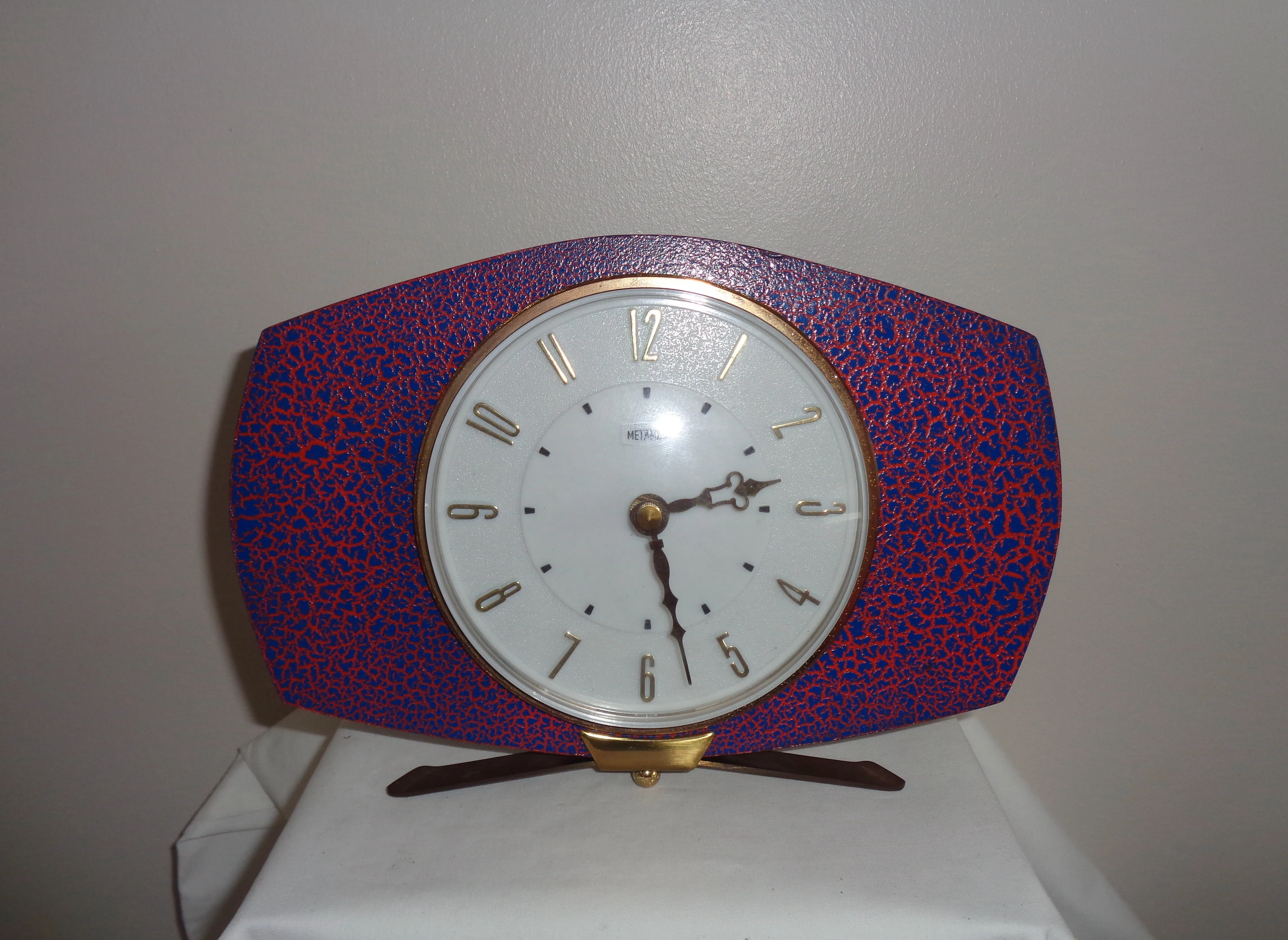 Vintage METAMEC Quartz Shelf/Mantle Clock With Blue/Red Crackle Glaze Finish